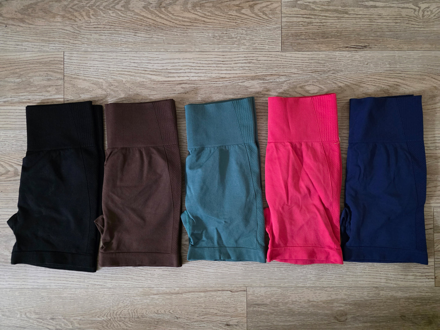 Booty Sculpt Biker Shorts-Ribbed